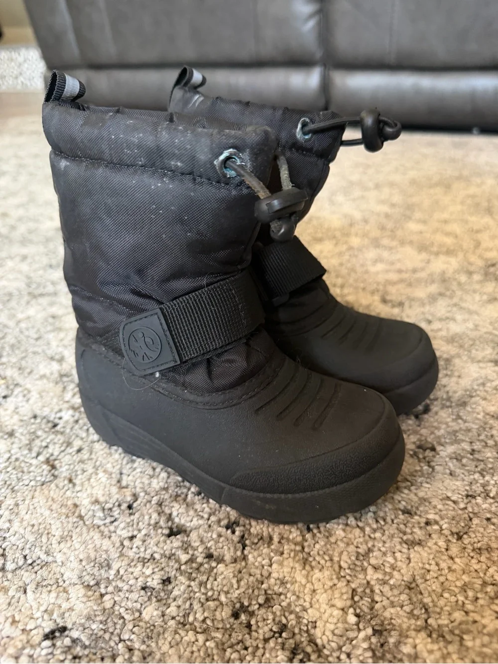 3M Thinsulate Kids Black Insulated Snow Boots with Toggle and Strap